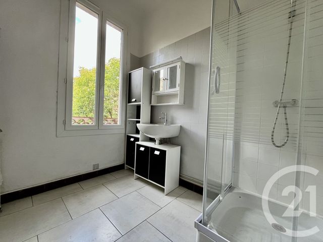 Appartement à louer - 4 pièces - 87 m2 - Ales - 30 - LANGUEDOC-ROUSSILLON