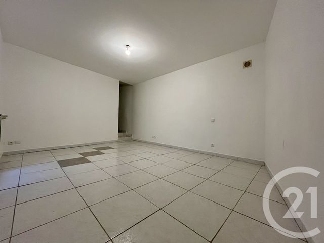 Appartement F3 &agrave; louer - 3 pi&egrave;ces - 93,98 m2 - Ales - 30 - LANGUEDOC-ROUSSILLON