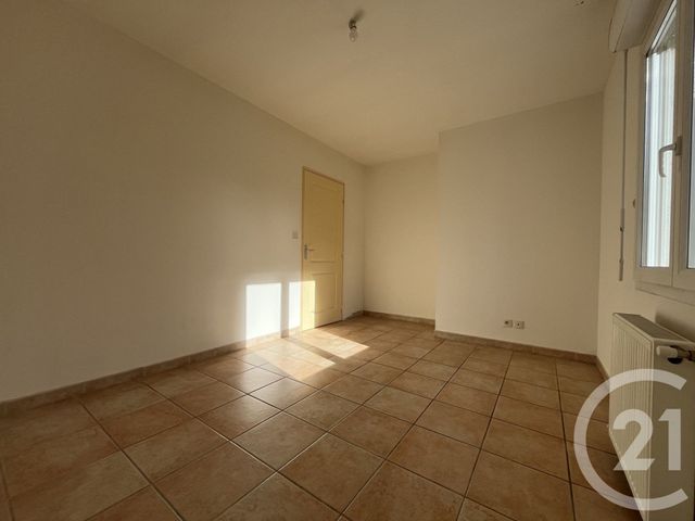 Maison &agrave; louer - 4 pi&egrave;ces - 100 m2 - Ales - 30 - LANGUEDOC-ROUSSILLON