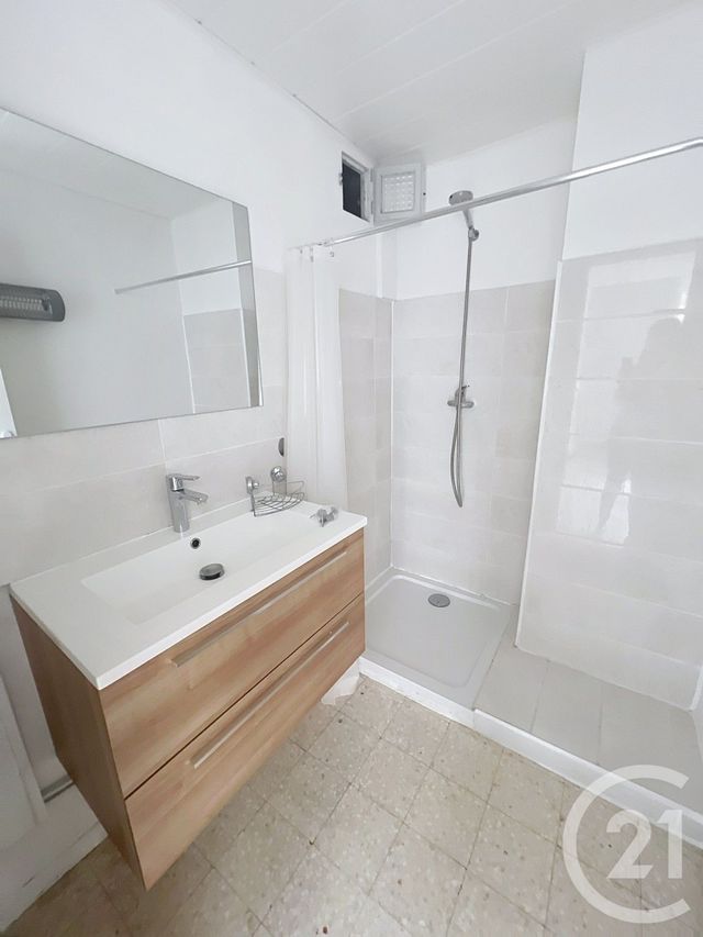 Appartement à vendre - 3 pièces - 55,30 m2 - Ales - 30 - LANGUEDOC-ROUSSILLON