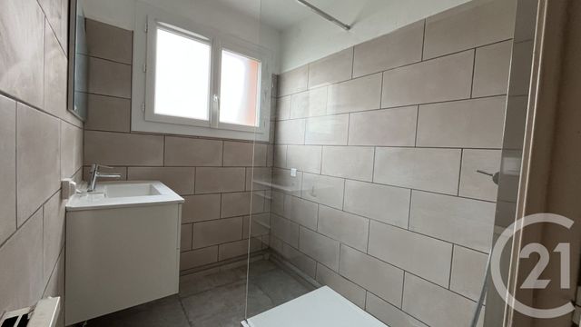 Appartement F3 à louer - 3 pièces - 79,80 m2 - Ales - 30 - LANGUEDOC-ROUSSILLON