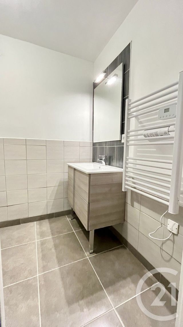 Appartement F4 à louer - 4 pièces - 63,81 m2 - Ales - 30 - LANGUEDOC-ROUSSILLON