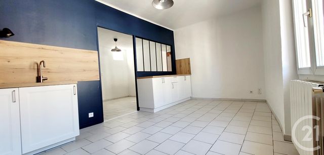 Appartement F3 &agrave; louer - 3 pi&egrave;ces - 85 m2 - Ales - 30 - LANGUEDOC-ROUSSILLON