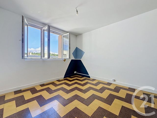Appartement T5 &agrave; vendre - 5 pi&egrave;ces - 74,08 m2 - Ales - 30 - LANGUEDOC-ROUSSILLON