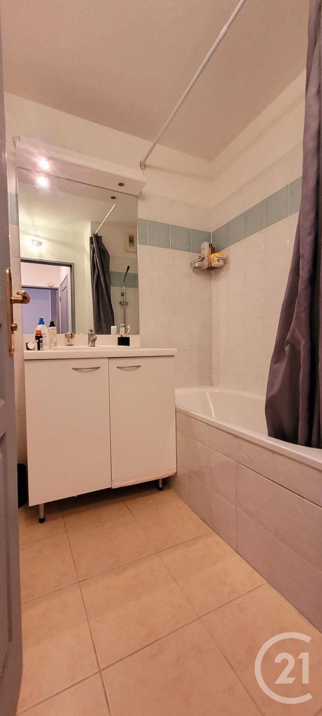 Appartement F2 &agrave; louer - 2 pi&egrave;ces - 39 m2 - Ales - 30 - LANGUEDOC-ROUSSILLON