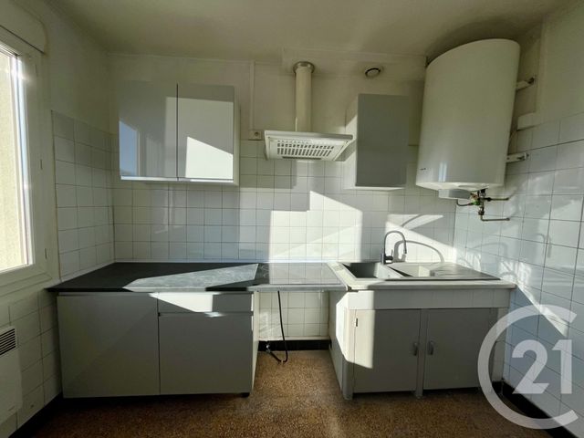 Appartement F4 &agrave; louer - 4 pi&egrave;ces - 65 m2 - Ales - 30 - LANGUEDOC-ROUSSILLON
