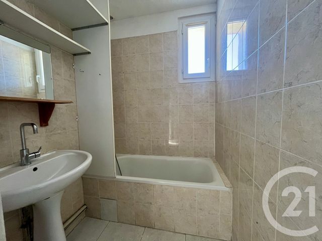 Appartement F4 &agrave; louer - 4 pi&egrave;ces - 65 m2 - Ales - 30 - LANGUEDOC-ROUSSILLON