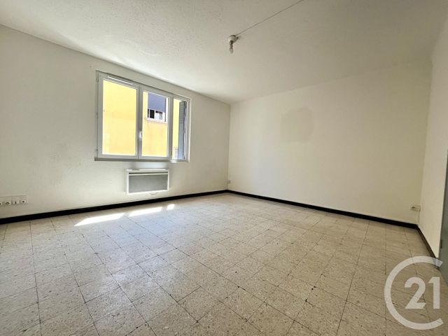 Appartement T4 &agrave; louer - 4 pi&egrave;ces - 83,50 m2 - St Ambroix - 30 - LANGUEDOC-ROUSSILLON