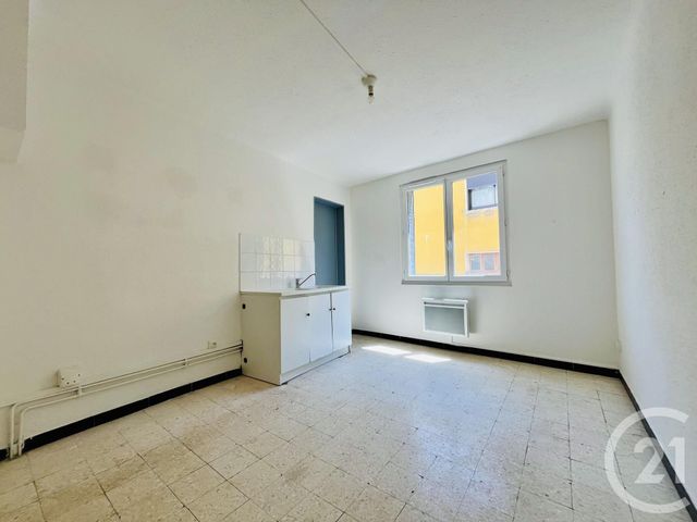 Appartement T4 &agrave; louer - 4 pi&egrave;ces - 83,50 m2 - St Ambroix - 30 - LANGUEDOC-ROUSSILLON