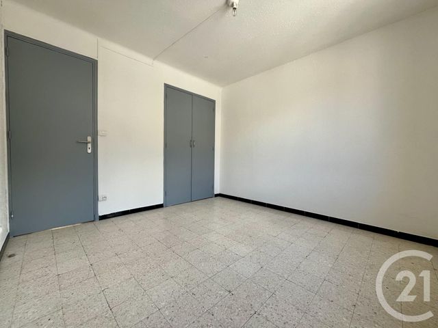 Appartement T4 &agrave; louer - 4 pi&egrave;ces - 83,50 m2 - St Ambroix - 30 - LANGUEDOC-ROUSSILLON