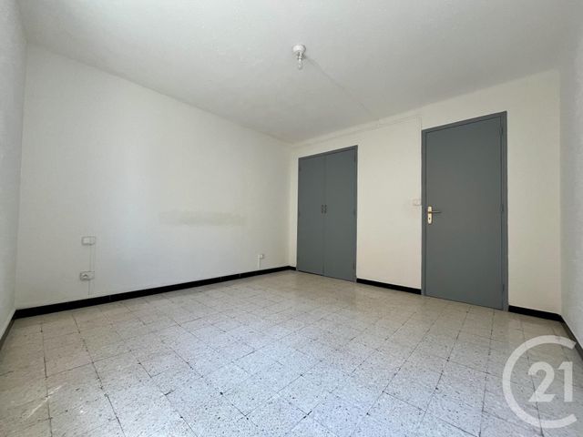 Appartement T4 &agrave; louer - 4 pi&egrave;ces - 83,50 m2 - St Ambroix - 30 - LANGUEDOC-ROUSSILLON