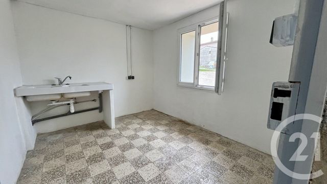 Maison &agrave; louer - 4 pi&egrave;ces - 90 m2 - St Hilaire De Brethmas - 30 - LANGUEDOC-ROUSSILLON