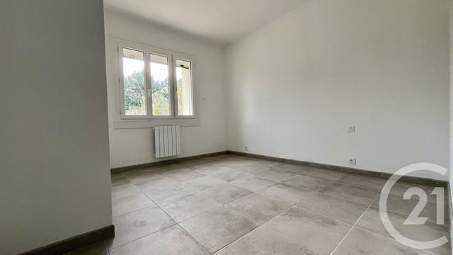 Maison &agrave; louer - 4 pi&egrave;ces - 90 m2 - St Hilaire De Brethmas - 30 - LANGUEDOC-ROUSSILLON