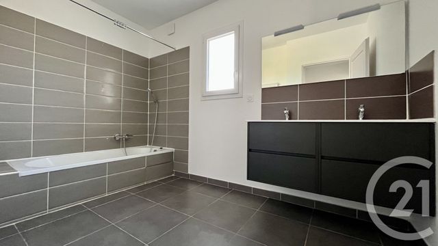 Appartement F4 &agrave; louer - 4 pi&egrave;ces - 98 m2 - St Christol Les Ales - 30 - LANGUEDOC-ROUSSILLON