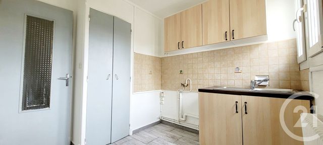 Appartement T3 &agrave; louer - 3 pi&egrave;ces - 65,86 m2 - Ales - 30 - LANGUEDOC-ROUSSILLON