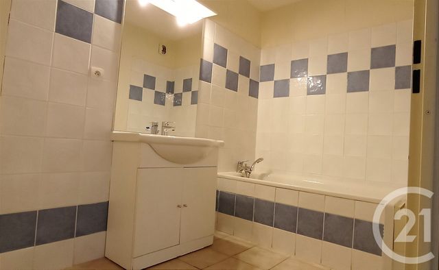 Appartement F3 &agrave; louer - 3 pi&egrave;ces - 59 m2 - Ales - 30 - LANGUEDOC-ROUSSILLON