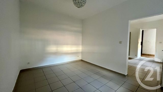 Appartement F4 &agrave; louer - 4 pi&egrave;ces - 50 m2 - Ales - 30 - LANGUEDOC-ROUSSILLON