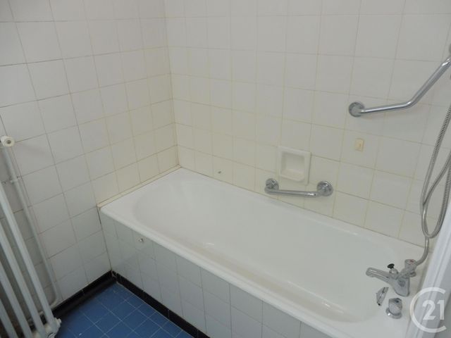 Appartement F5 &agrave; louer - 5 pi&egrave;ces - 95,88 m2 - Ales - 30 - LANGUEDOC-ROUSSILLON