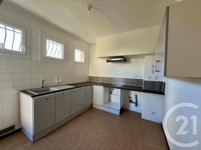 Appartement F5 &agrave; louer - 5 pi&egrave;ces - 95,88 m2 - Ales - 30 - LANGUEDOC-ROUSSILLON
