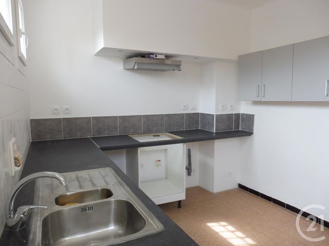 Appartement F5 &agrave; louer - 5 pi&egrave;ces - 95,88 m2 - Ales - 30 - LANGUEDOC-ROUSSILLON