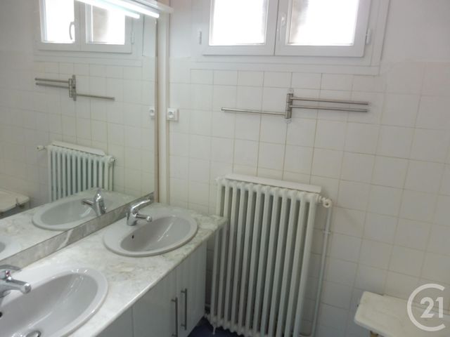 Appartement F5 &agrave; louer - 5 pi&egrave;ces - 95,88 m2 - Ales - 30 - LANGUEDOC-ROUSSILLON