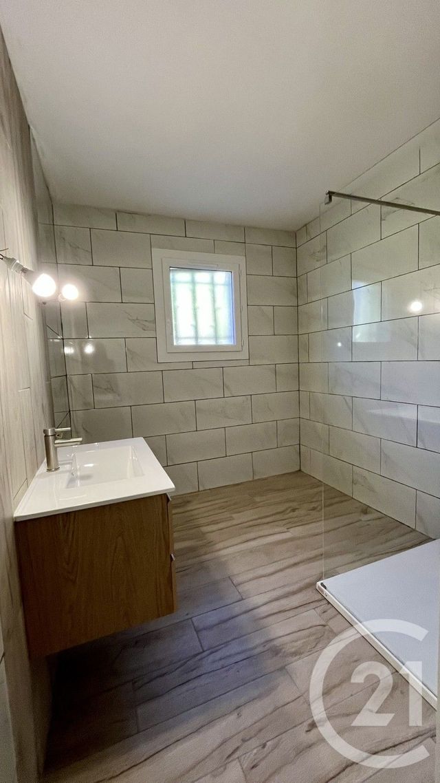 Maison &agrave; louer - 3 pi&egrave;ces - 78,35 m2 - Ales - 30 - LANGUEDOC-ROUSSILLON