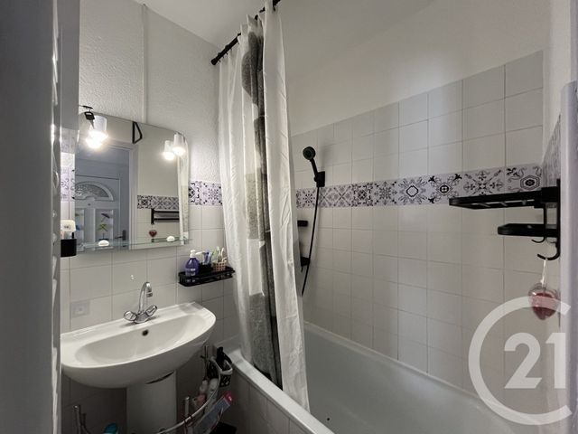 Appartement F2 &agrave; louer - 2 pi&egrave;ces - 33,95 m2 - Ales - 30 - LANGUEDOC-ROUSSILLON