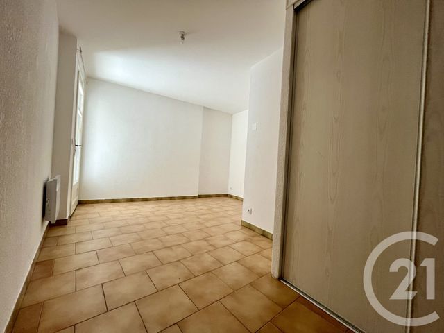 Appartement F3 &agrave; louer - 3 pi&egrave;ces - 77,07 m2 - Lezan - 30 - LANGUEDOC-ROUSSILLON