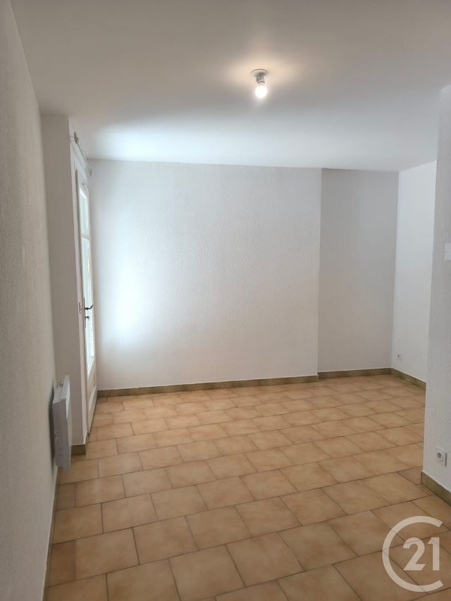 Appartement F3 &agrave; louer - 3 pi&egrave;ces - 77,07 m2 - Lezan - 30 - LANGUEDOC-ROUSSILLON