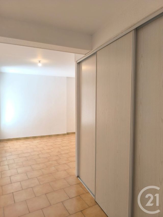 Appartement F3 &agrave; louer - 3 pi&egrave;ces - 77,07 m2 - Lezan - 30 - LANGUEDOC-ROUSSILLON