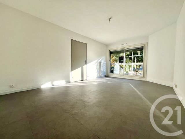 Appartement F3 &agrave; louer - 3 pi&egrave;ces - 65 m2 - Ales - 30 - LANGUEDOC-ROUSSILLON