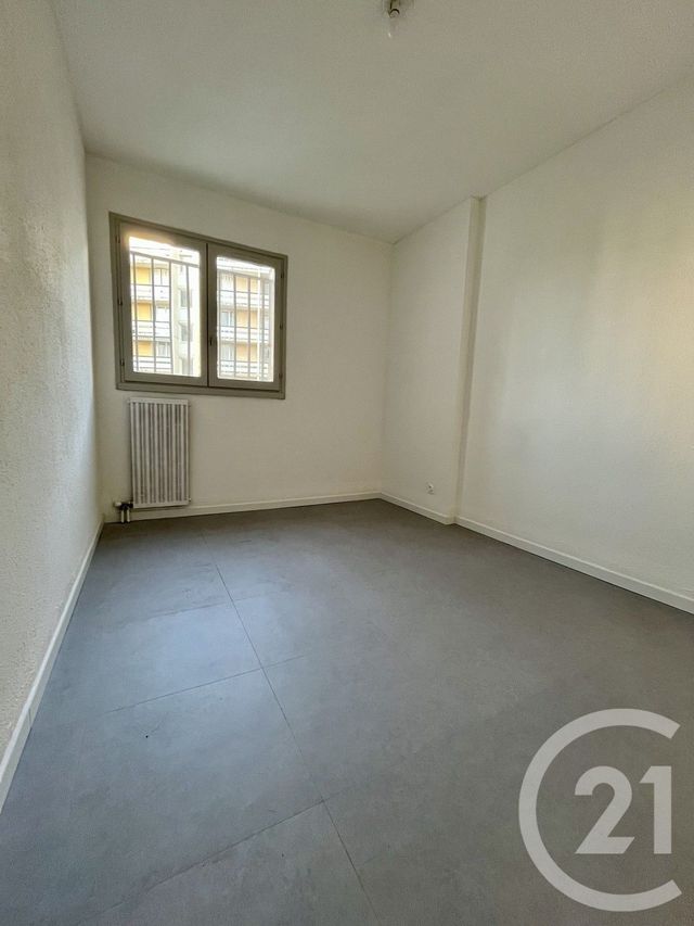 Appartement F3 &agrave; louer - 3 pi&egrave;ces - 65 m2 - Ales - 30 - LANGUEDOC-ROUSSILLON