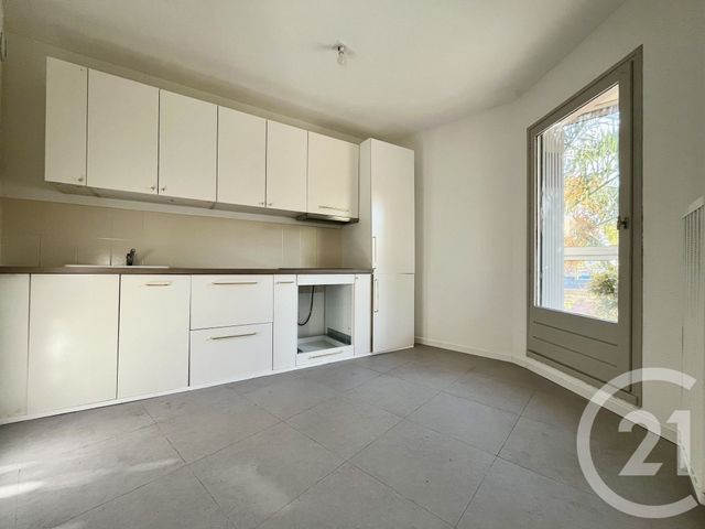 Appartement F3 &agrave; louer - 3 pi&egrave;ces - 65 m2 - Ales - 30 - LANGUEDOC-ROUSSILLON