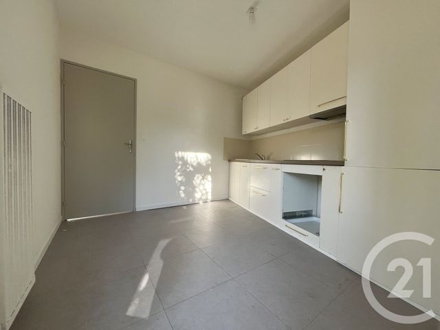 Appartement F3 &agrave; louer - 3 pi&egrave;ces - 65 m2 - Ales - 30 - LANGUEDOC-ROUSSILLON