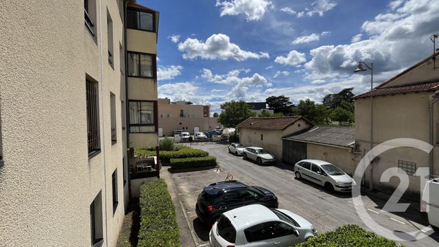 Appartement F3 &agrave; louer - 3 pi&egrave;ces - 70 m2 - Ales - 30 - LANGUEDOC-ROUSSILLON