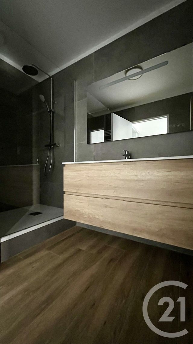Appartement F3 &agrave; louer - 3 pi&egrave;ces - 70 m2 - Ales - 30 - LANGUEDOC-ROUSSILLON