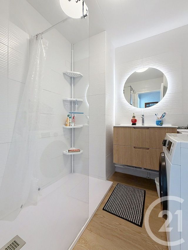 Appartement F4 &agrave; louer - 4 pi&egrave;ces - 86,50 m2 - Ales - 30 - LANGUEDOC-ROUSSILLON