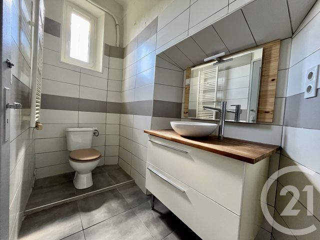 Appartement T3 &agrave; louer - 3 pi&egrave;ces - 58 m2 - St Hilaire De Brethmas - 30 - LANGUEDOC-ROUSSILLON