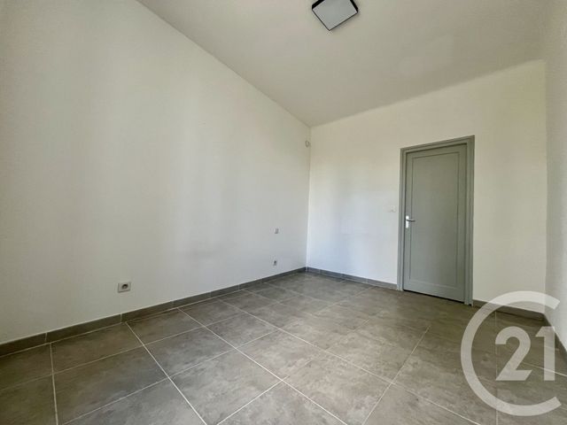 Appartement T3 &agrave; louer - 3 pi&egrave;ces - 58 m2 - St Hilaire De Brethmas - 30 - LANGUEDOC-ROUSSILLON