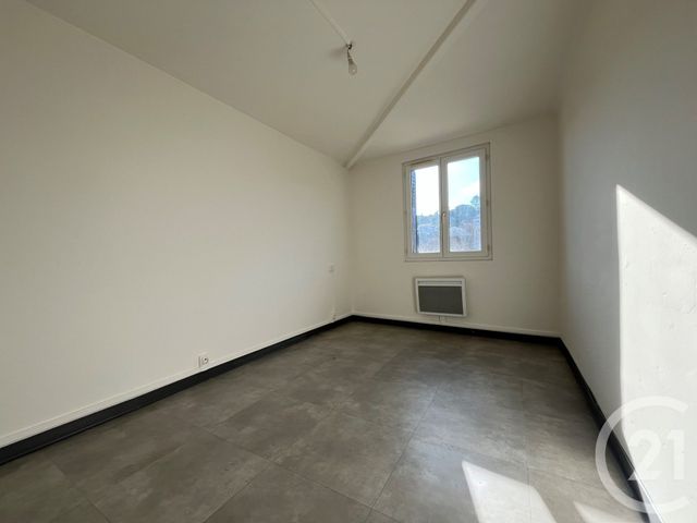 Appartement T2 &agrave; louer - 2 pi&egrave;ces - 43,10 m2 - St Ambroix - 30 - LANGUEDOC-ROUSSILLON