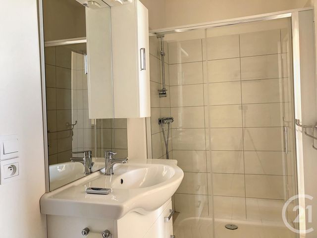 Appartement &agrave; louer - 2 pi&egrave;ces - 29 m2 - Ales - 30 - LANGUEDOC-ROUSSILLON