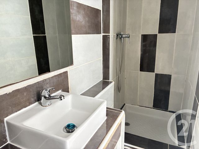 Appartement T2 &agrave; louer - 2 pi&egrave;ces - 31,24 m2 - La Grand Combe - 30 - LANGUEDOC-ROUSSILLON