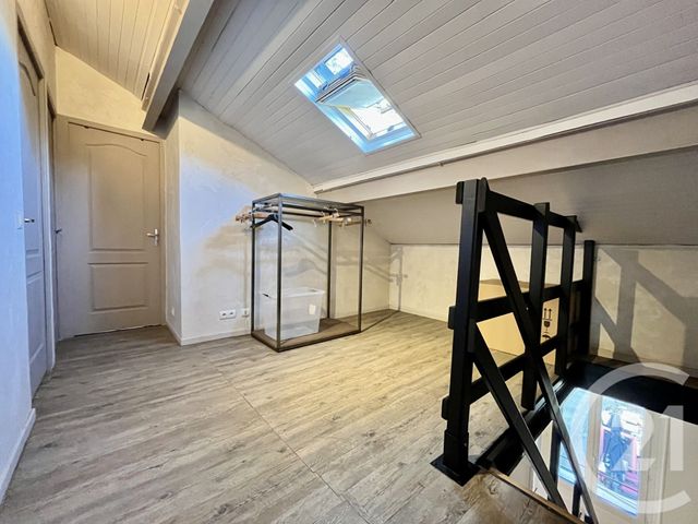 Appartement Duplex &agrave; louer - 4 pi&egrave;ces - 114,61 m2 - Ales - 30 - LANGUEDOC-ROUSSILLON