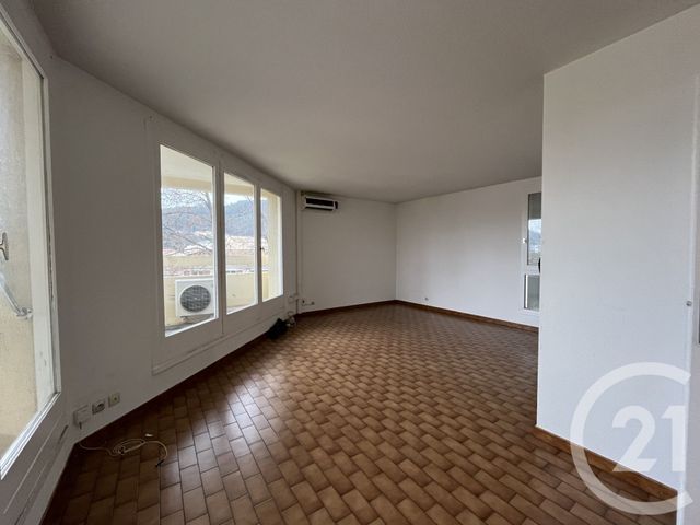 Appartement F4 &agrave; louer - 4 pi&egrave;ces - 90,16 m2 - Ales - 30 - LANGUEDOC-ROUSSILLON
