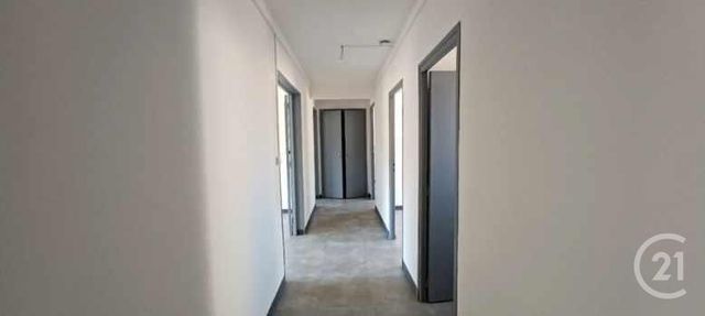 Appartement T4 &agrave; louer - 4 pi&egrave;ces - 84,80 m2 - St Ambroix - 30 - LANGUEDOC-ROUSSILLON