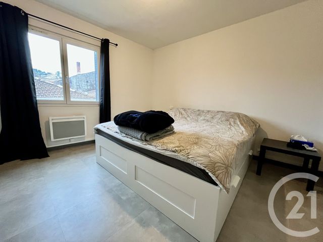 Appartement T4 &agrave; louer - 4 pi&egrave;ces - 84,80 m2 - St Ambroix - 30 - LANGUEDOC-ROUSSILLON