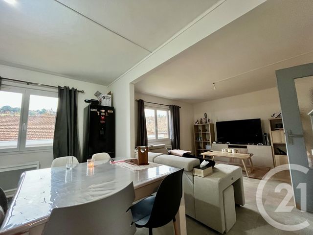 Appartement T4 &agrave; louer - 4 pi&egrave;ces - 84,80 m2 - St Ambroix - 30 - LANGUEDOC-ROUSSILLON