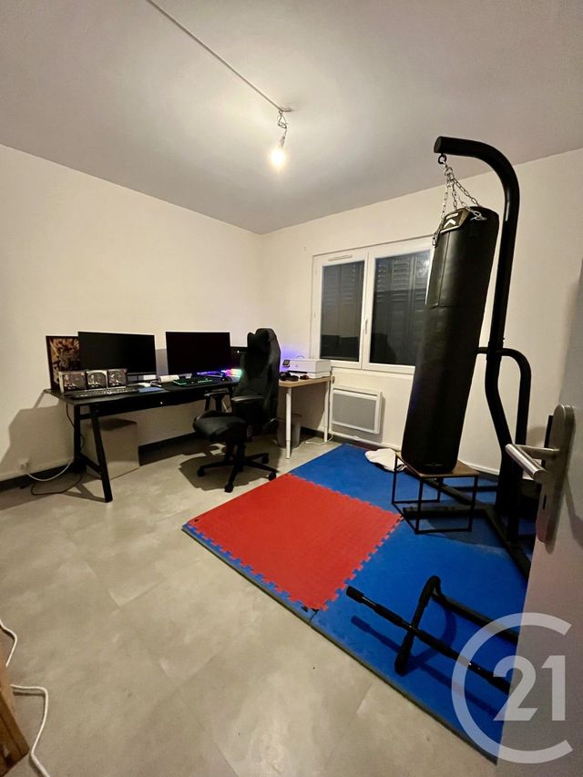 Appartement T4 &agrave; louer - 4 pi&egrave;ces - 84,80 m2 - St Ambroix - 30 - LANGUEDOC-ROUSSILLON