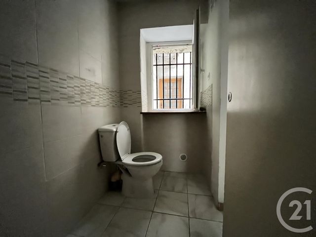 Appartement T1 &agrave; louer - 1 pi&egrave;ce - 30,68 m2 - Ales - 30 - LANGUEDOC-ROUSSILLON