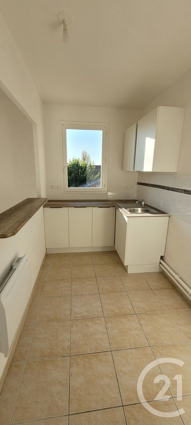 Appartement F2 &agrave; louer - 2 pi&egrave;ces - 45 m2 - St Christol Les Ales - 30 - LANGUEDOC-ROUSSILLON